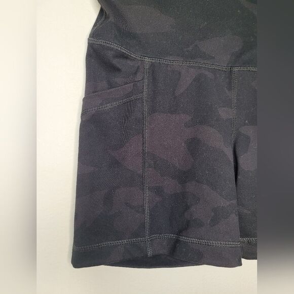 YOGALICIOUS LUX Camo Bike Shorts Size XS - Picture 2 of 6